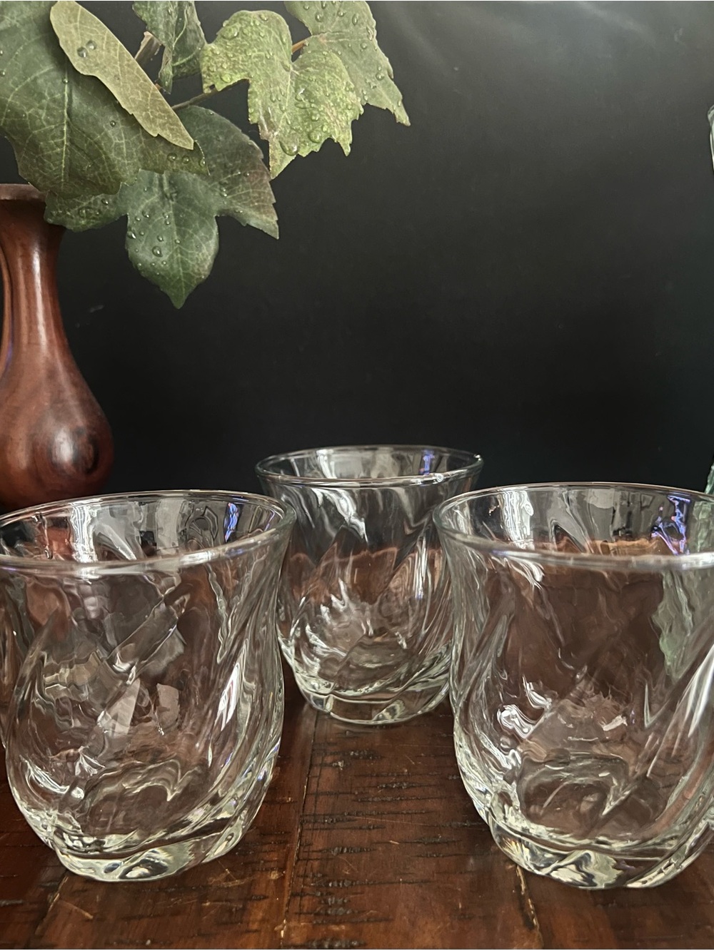 VINTAGE  Anchor Hocking Tulip Swirl clear Swirl Glass Tumblers - Set of 3